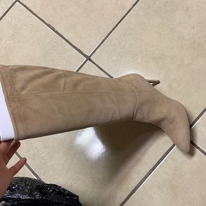 Suede boots. Brand new
